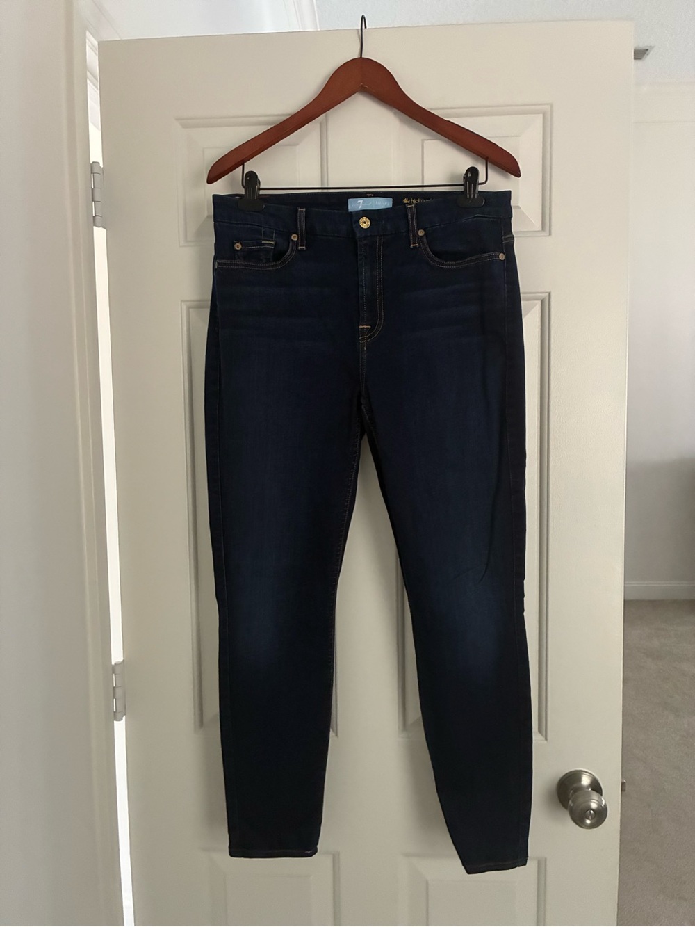 Great used condition 7 For All Mankind Dark Blue Skinny Jeans